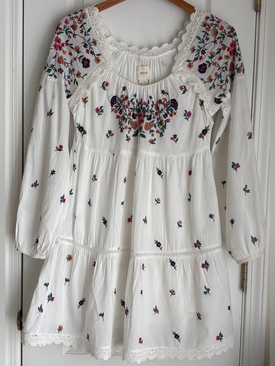 Maeve Dresses & Skirts - Anthropologie MAEVE Sydney Floral Embroidered Boho Peasant Mini Dress Size XS